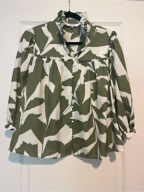 Crosby by Mollie Burch. Olive & White Printed Ruffle Collar Blouse